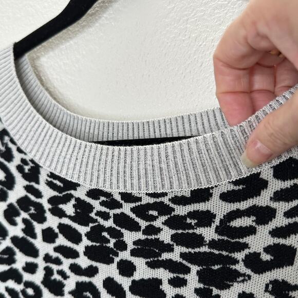 Express Black & Light Gray Leopard Print Boat neck Long Sleeve Thin Sweater M - Picture 5 of 11
